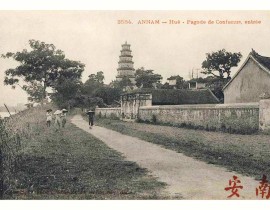 HUE-PAGODE-DE-CONFUCIUS-ENTREE-4699408014.jpg