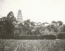 Hue-Pagode-et-tour-de-Confucius-Thien-Mu-1919-26-5371570229.jpg