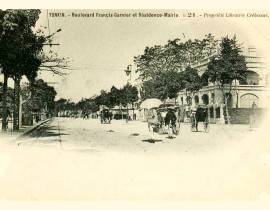 HANOI-Boulevard-Francis-Garnier-et-Mairie-4988902359.jpg