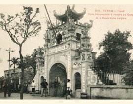Hanoi-Porte-monumentale-du-camp-4991749017.jpg