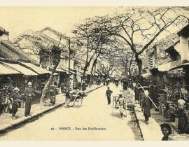 HANOI-Rue-des-Ferblantiers-Pho-Hang-Thiec-4991642415.jpg