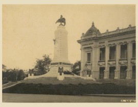 Nha-hat-Lon-Ha-Noi-5007049096.jpg