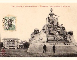 HANOI-Monument-La-France-pres-du-Palais-du-Gouverneur-4962312171.jpg