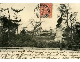 HANOI-Square-Paul-Bert-apres-le-Typhon-du-7-Juin-1903-4965820393.jpg