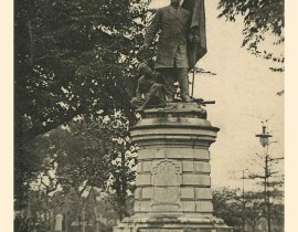 Tonkin-Hanoi-Statue-de-Paul-Bert-4962313569.jpg