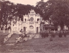 Hanoi-1890-Pagode-du-Grand-Buddha-Den-Quan-Thanh-ven-Ho-Tay-38173247804.jpg