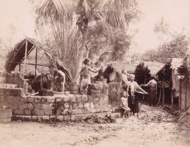 Hanoi-1890-Villagers-at-Well-Gieng-nuoc-lang-Giay-38858461302.jpg