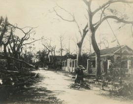 Indochine-Tonkin-Hanoi-Coin-de-la-Concession-apres-le-Typhon-ca1902-49097941181.jpg